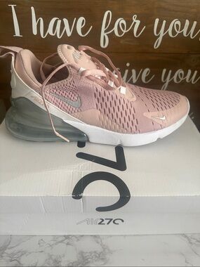 Nike Air Max 270 size 10 Pink
Oxford.